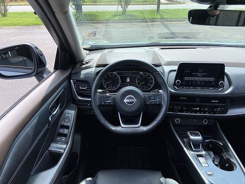 Certified 2023 Nissan Rogue SV w/ SV Premium B Package FWD image 29