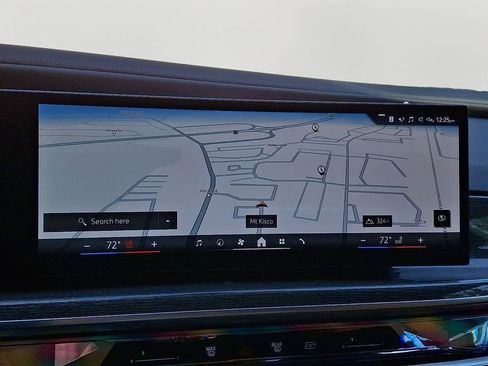 Certified 2025 BMW 750e xDrive w/ Executive Package image 18