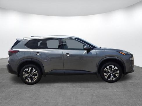 Used 2021 Nissan Rogue SV FWD image 3
