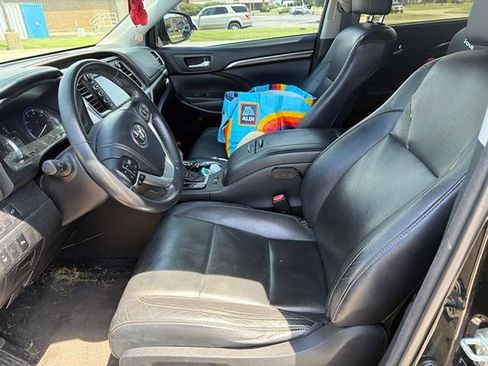 Used 2014 Toyota Highlander Limited AWD/4WD image 5