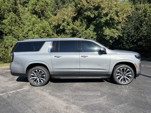 New 2025 Chevrolet Suburban High Country w/ LPO, Get Active Package image 11