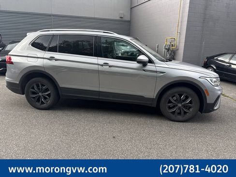 Used 2022 Volkswagen Tiguan SE w/ Panoramic Sunroof Package AWD/4WD image 3