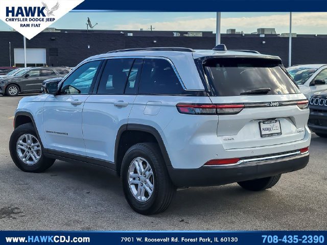 Certified 2025 Jeep Grand Cherokee Laredo AWD/4WD image 7