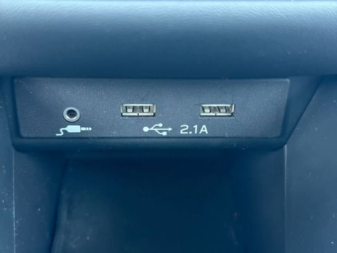 Certified 2022 Subaru Outback Limited image 33