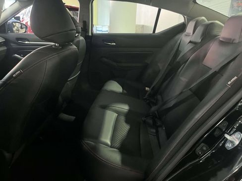 Used 2024 Nissan Altima 2.5 SR FWD image 13