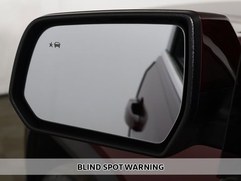 Used 2017 GMC Acadia SLE w/ Driver Alert Package I image 5