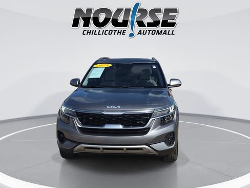 Used 2023 Kia Seltos EX AWD/4WD image 3
