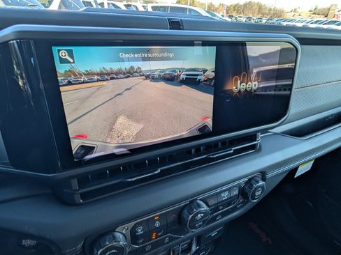 New 2026 Jeep Gladiator Mojave AWD/4WD image 12