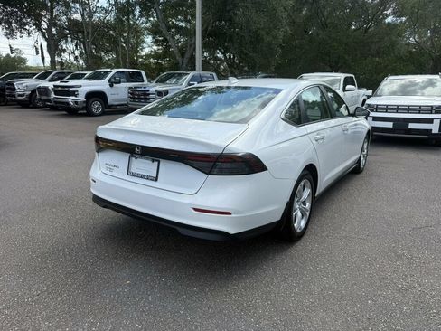 Used 2025 Honda Accord LX image 9