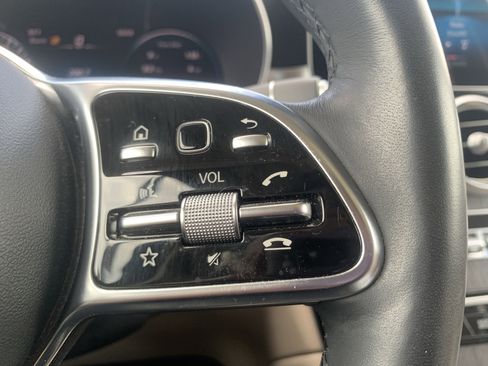 Used 2020 Mercedes-Benz GLC 300 4MATIC image 20