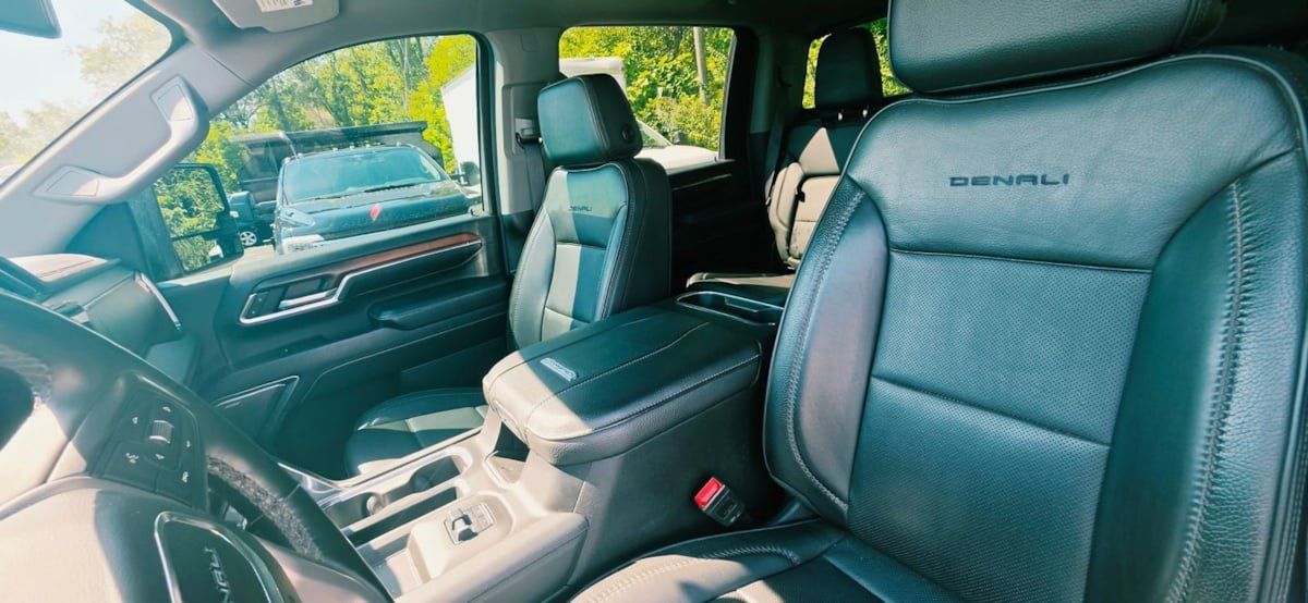 Used 2024 GMC Sierra 2500 Denali AWD/4WD image 6