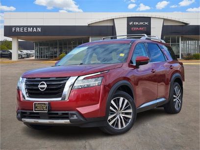 Used 2022 Nissan Pathfinder Platinum w/ Lighting Package (N92)