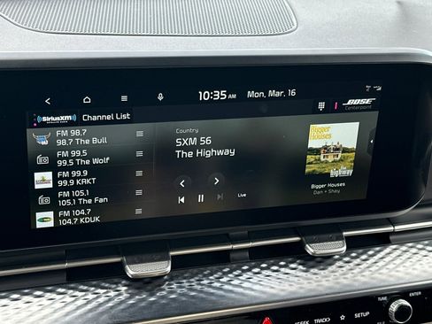 Used 2023 Kia Carnival SX Prestige image 18