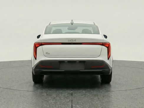 Used 2025 Kia K4 LXS image 7