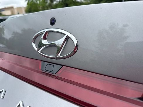 Used 2023 Hyundai Elantra SEL FWD image 11