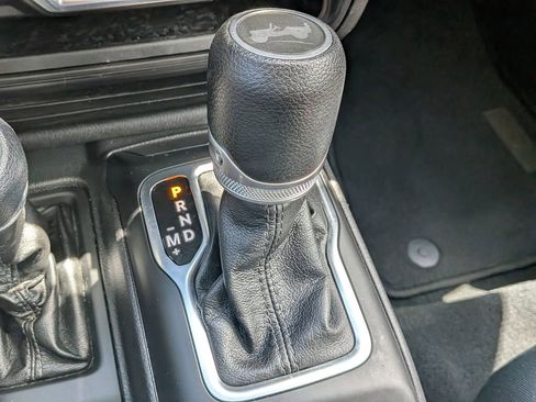 Used 2022 Jeep Wrangler Unlimited Sport image 19