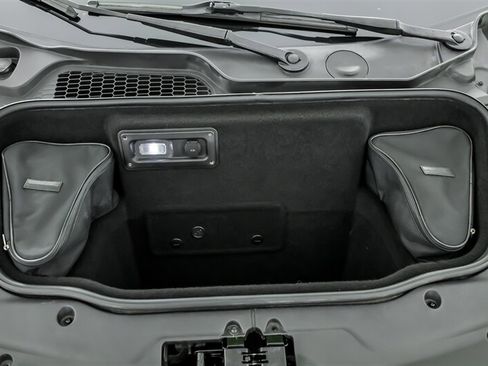 Used 2022 Lamborghini Huracan EVO RWD image 18