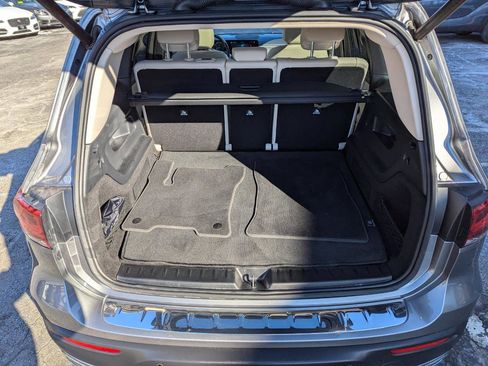 Used 2022 Mercedes-Benz EQB 300 4MATIC image 48