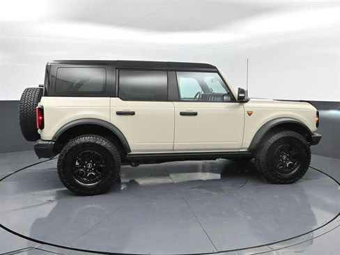 Used 2025 Ford Bronco Badlands AWD/4WD image 24