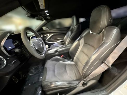 Used 2017 Chevrolet Camaro SS RWD image 14