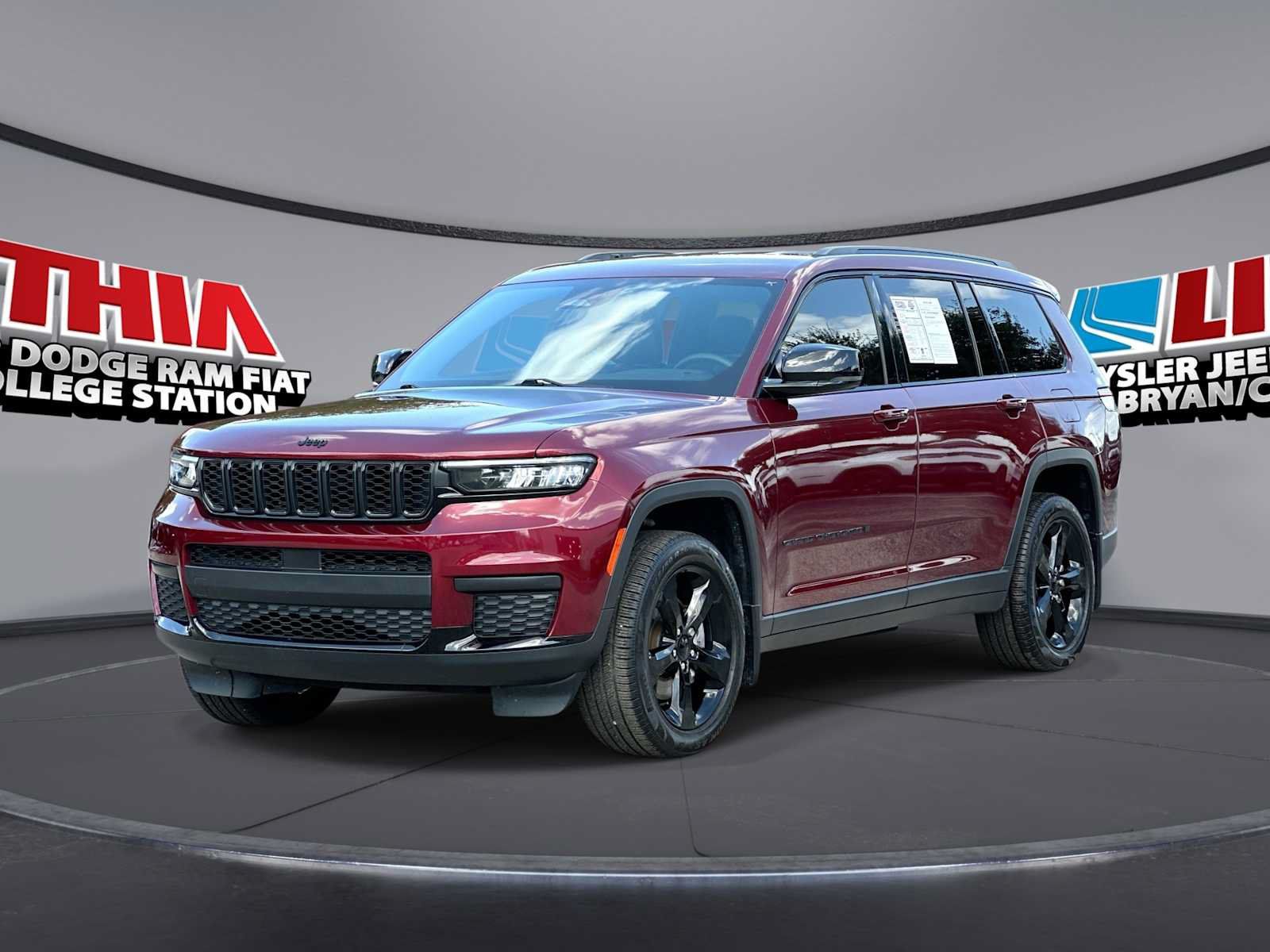 Used 2023 Jeep Grand Cherokee L Laredo AWD/4WD image 1