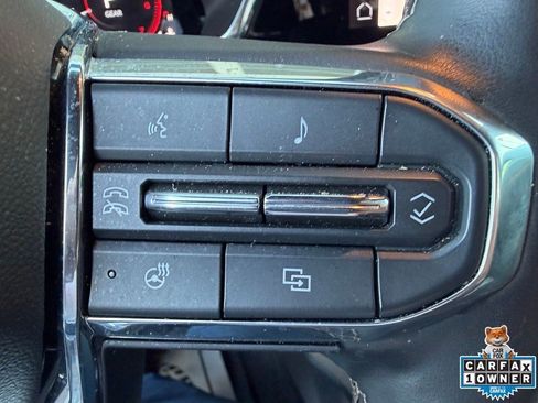 Used 2023 GMC Canyon Denali AWD/4WD image 11