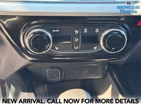Used 2025 Chevrolet Trax LT w/ Driver Confidence Package FWD image 11