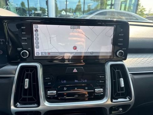 Certified 2021 Kia Sorento SX FWD image 9
