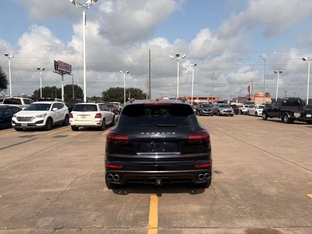 Used 2016 Porsche Cayenne S AWD/4WD image 7