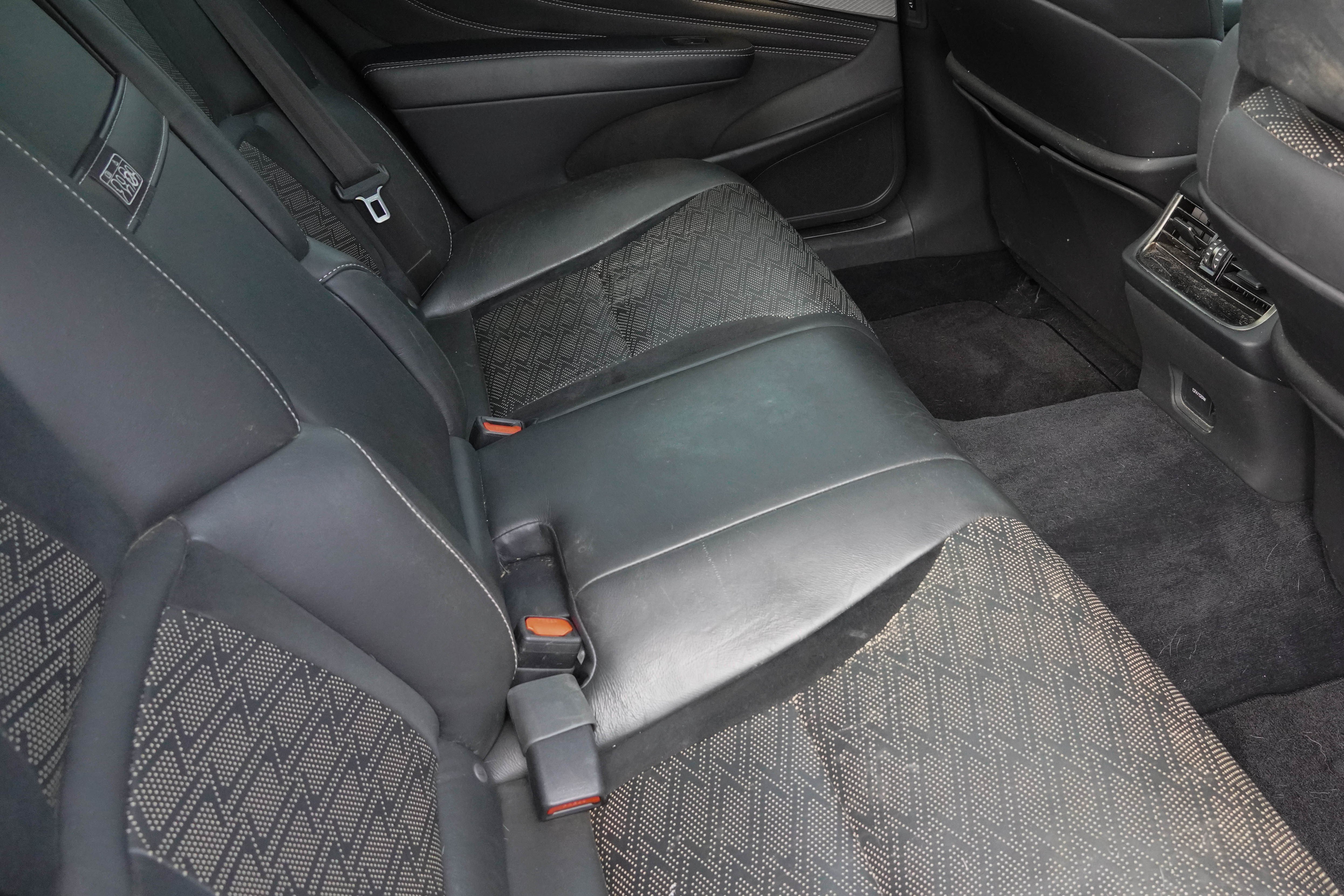 Used 2018 Lexus LS 500 F Sport w/ Accessory Package (Z2) RWD image 34