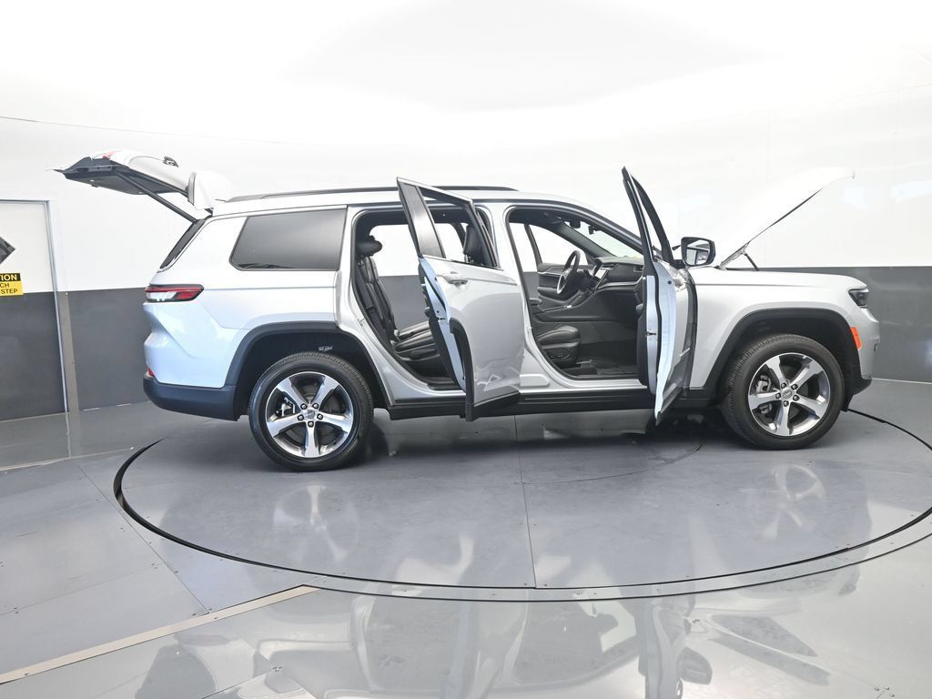Used 2025 Jeep Grand Cherokee L Limited RWD image 74