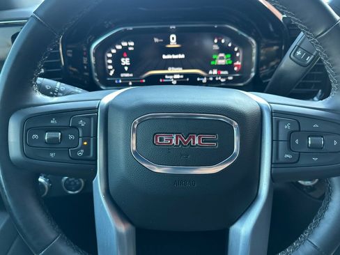 Used 2025 GMC Sierra 1500 Elevation image 35