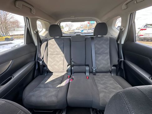 Used 2016 Nissan Rogue S image 20