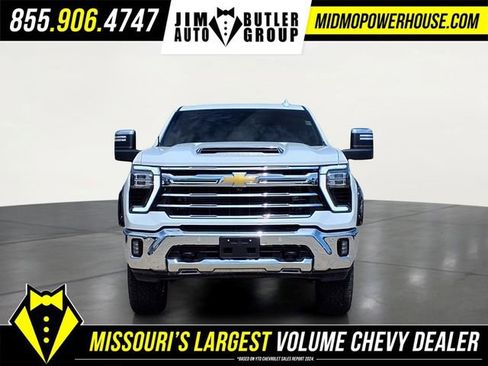 Used 2025 Chevrolet Silverado 2500 LTZ w/ LTZ Convenience Package AWD/4WD image 31