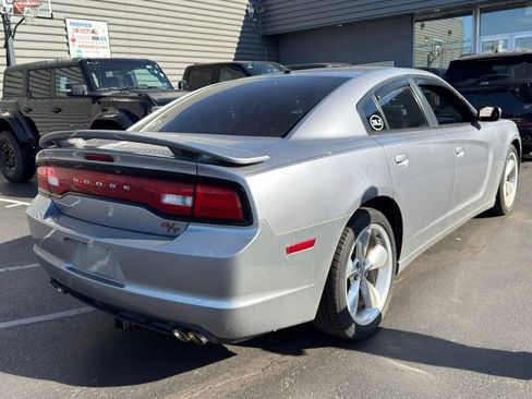 Used 2014 Dodge Charger R/T RWD image 3
