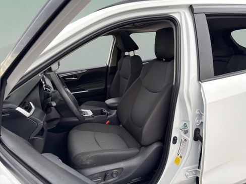 Certified 2025 Toyota RAV4 XLE image 25