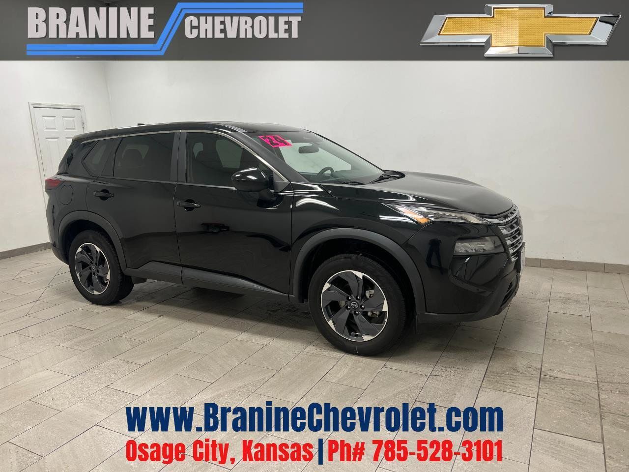 Used 2024 Nissan Rogue SV FWD image 1