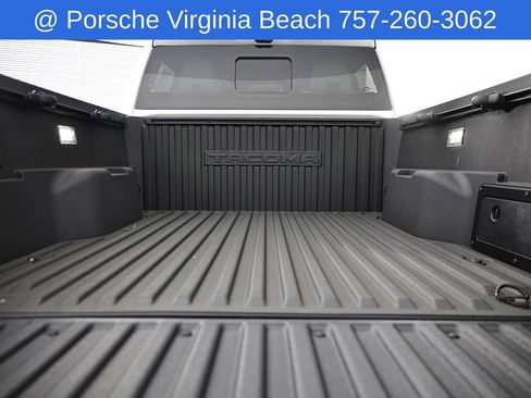 Used 2025 Toyota Tacoma Limited AWD/4WD image 31