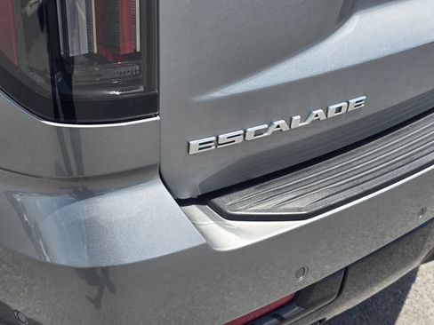 Used 2025 Cadillac Escalade Sport w/ LPO, Floor Liner Package AWD/4WD image 10