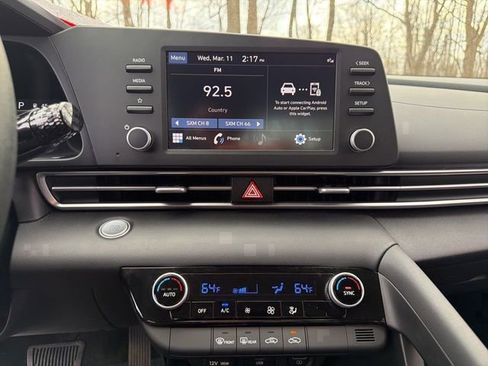 Certified 2023 Hyundai Elantra SEL image 23