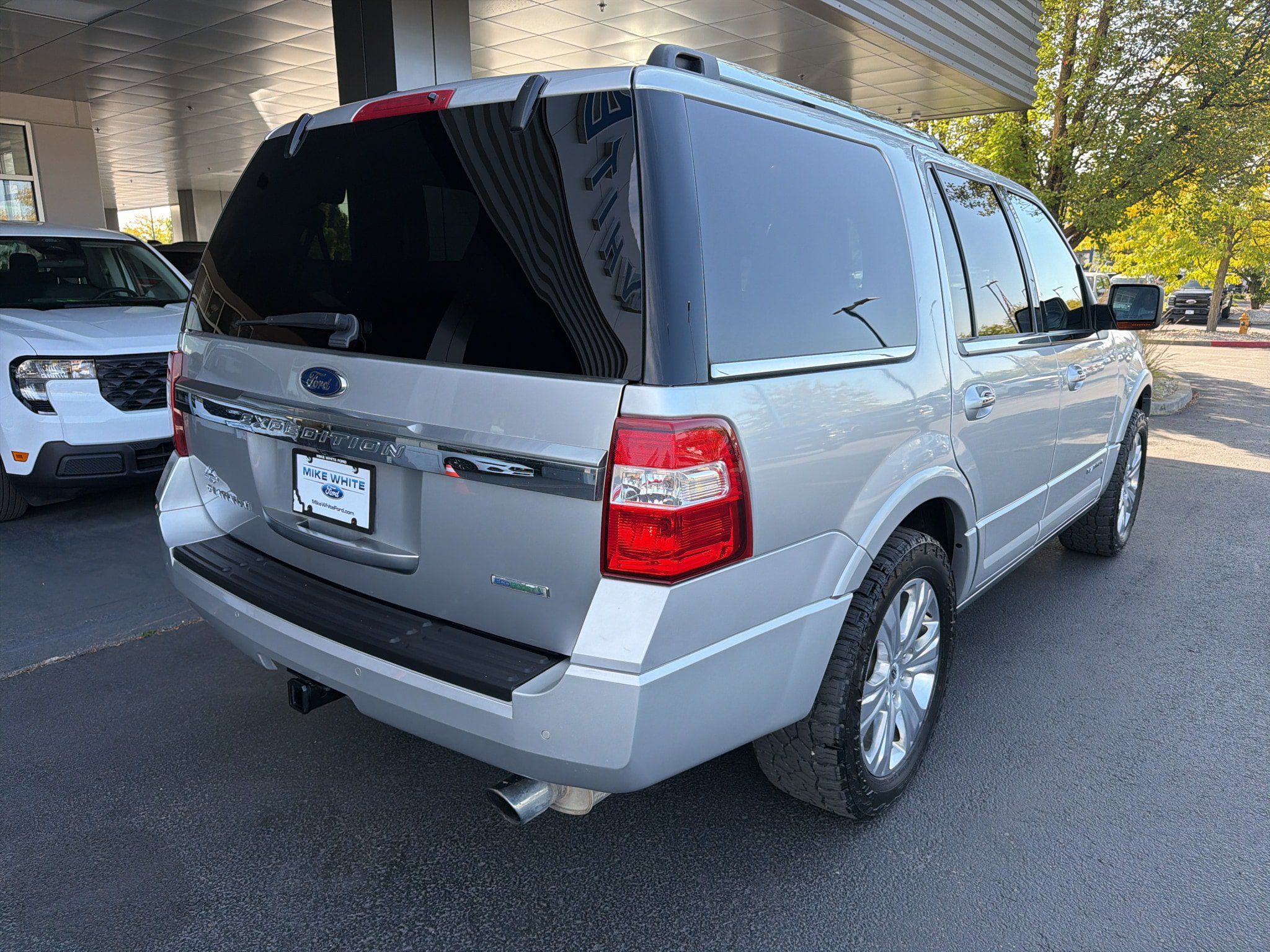 Used 2016 Ford Expedition Platinum AWD/4WD image 14