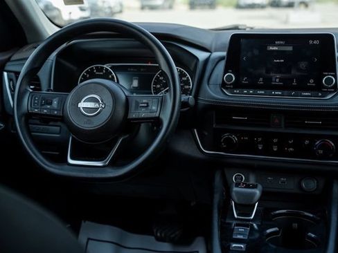 Used 2023 Nissan Rogue S FWD image 14