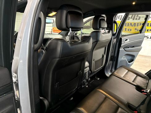 Used 2019 Jeep Grand Cherokee Limited image 29