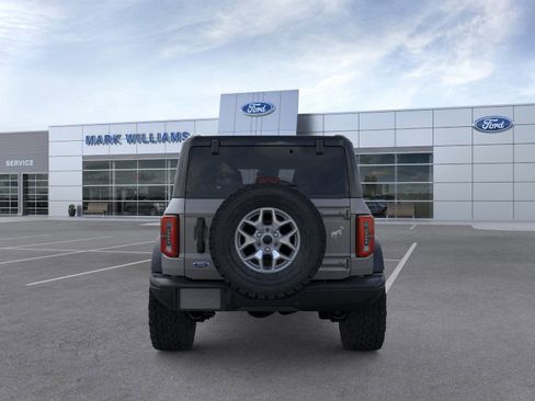 New 2025 Ford Bronco Badlands image 5