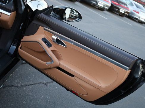 Used 2018 Porsche 718 Boxster S image 42