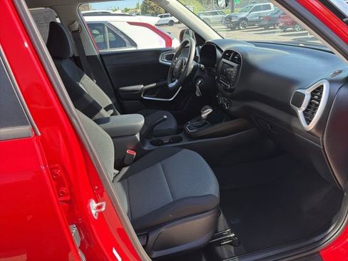 Certified 2023 Kia Soul LX FWD image 31