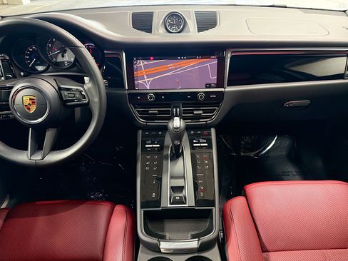 Certified 2026 Porsche Macan S AWD/4WD image 19