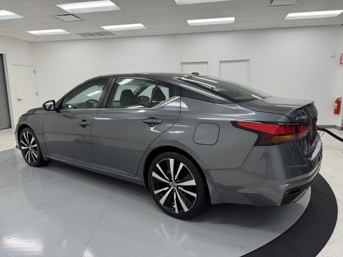 Used 2022 Nissan Altima 2.5 SR image 5