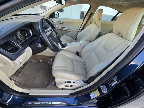 Used 2014 Volvo S60 T5 FWD image 12