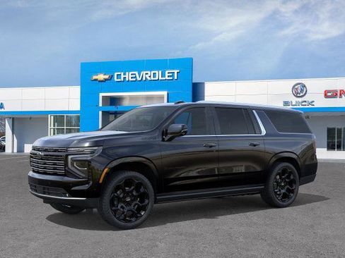 New 2026 Chevrolet Suburban High Country image 2